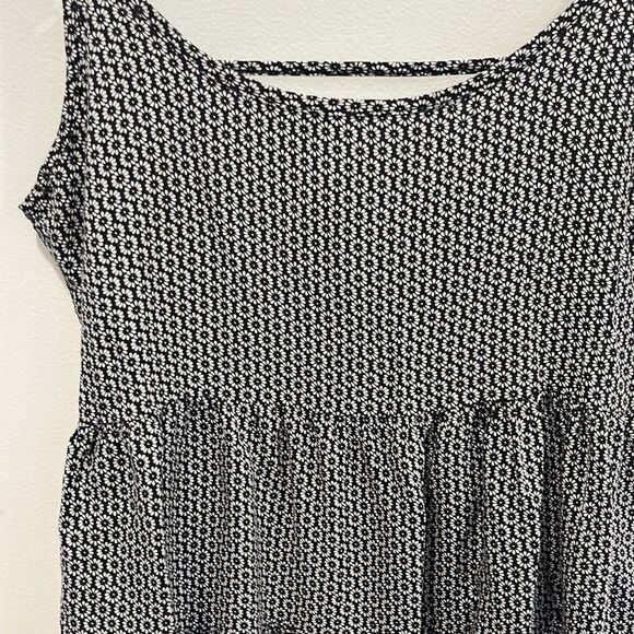 Brandy Melville Women's One Size Black Floral Ruffle Tiered Tunic Tank Shirt - Picture 3 of 10